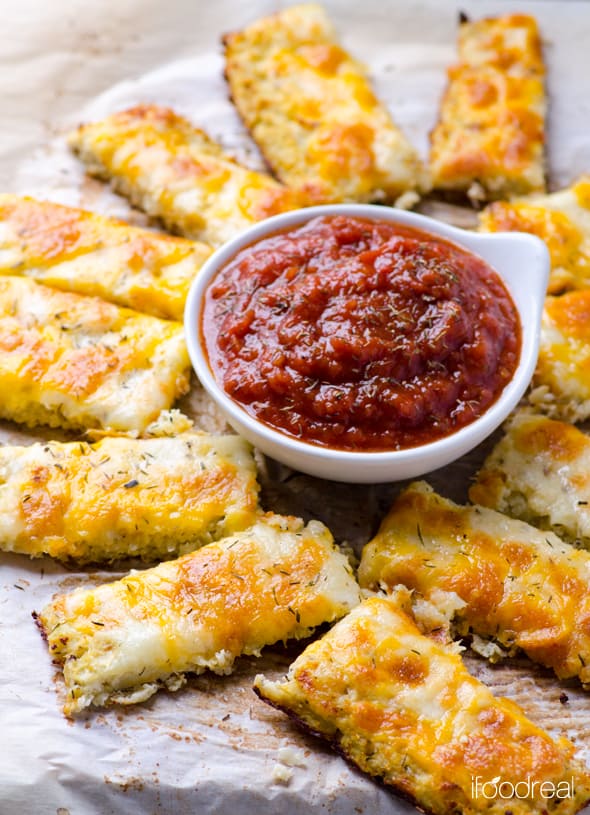 Cauliflower Breadsticks with tomato sauce