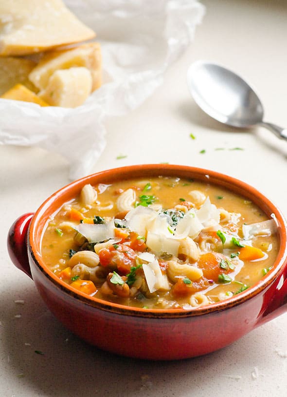 Hearty Minestrone Soup - iFOODreal - Healthy Family Recipes