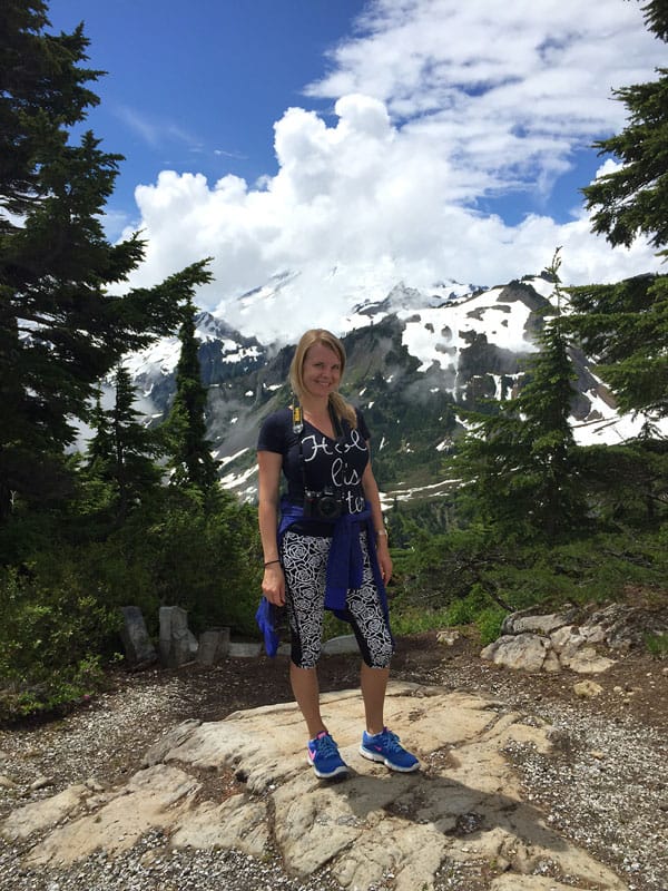 Hiking Artist Point at Mount Baker