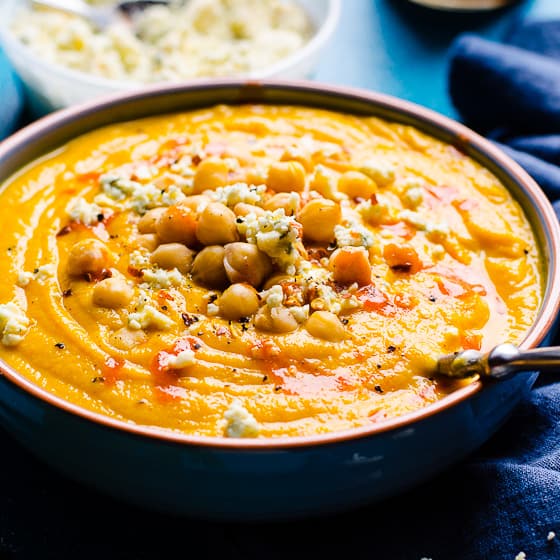 Buffalo Cauliflower Soup - iFoodReal.com