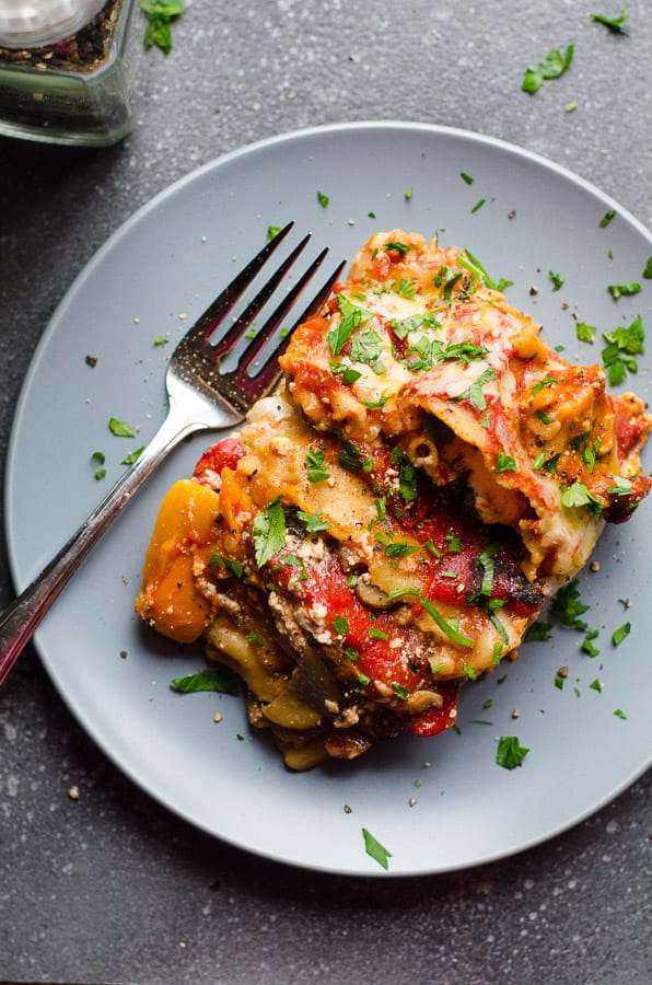 Roasted Red Pepper Lasagna in Slow Cooker