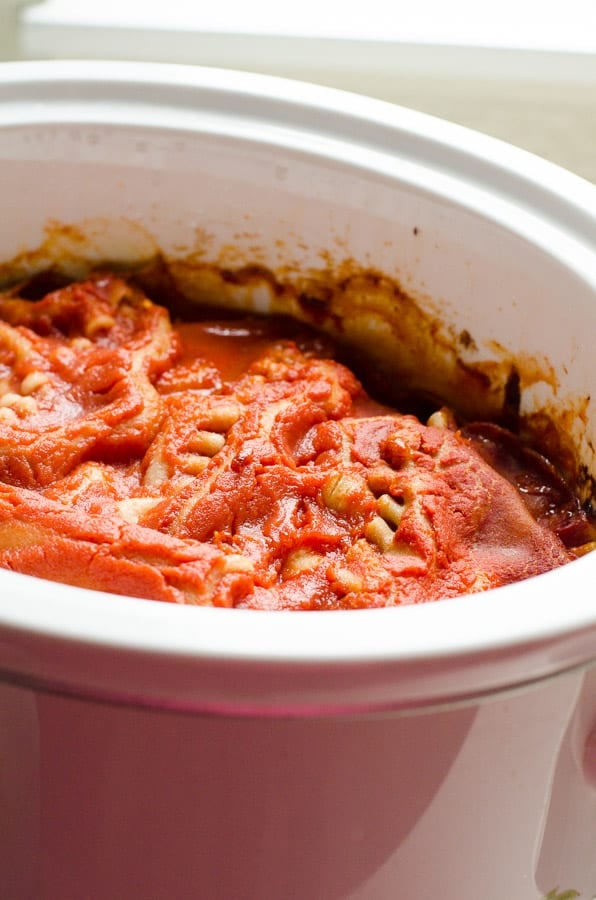 Roasted Red Pepper Lasagna in Slow Cooker