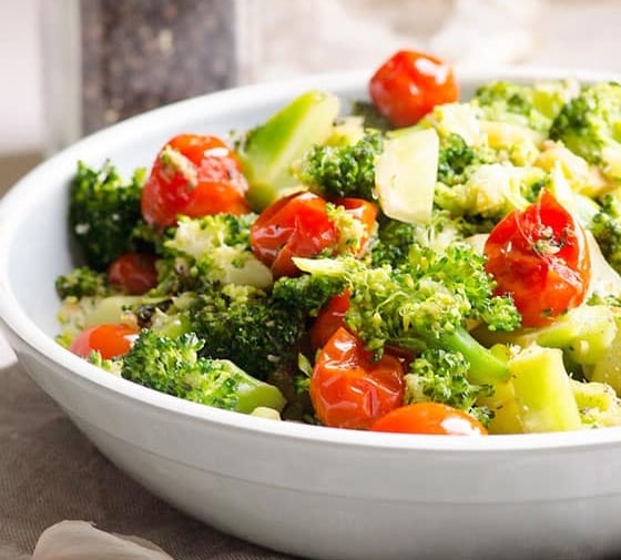 FG-coconut-oil-garlic-broccoli-tomatoes Sautéed Garlic Broccoli with Tomatoes