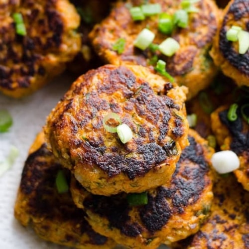 Canned Salmon Cakes {Salmon Patties} - iFoodReal.com