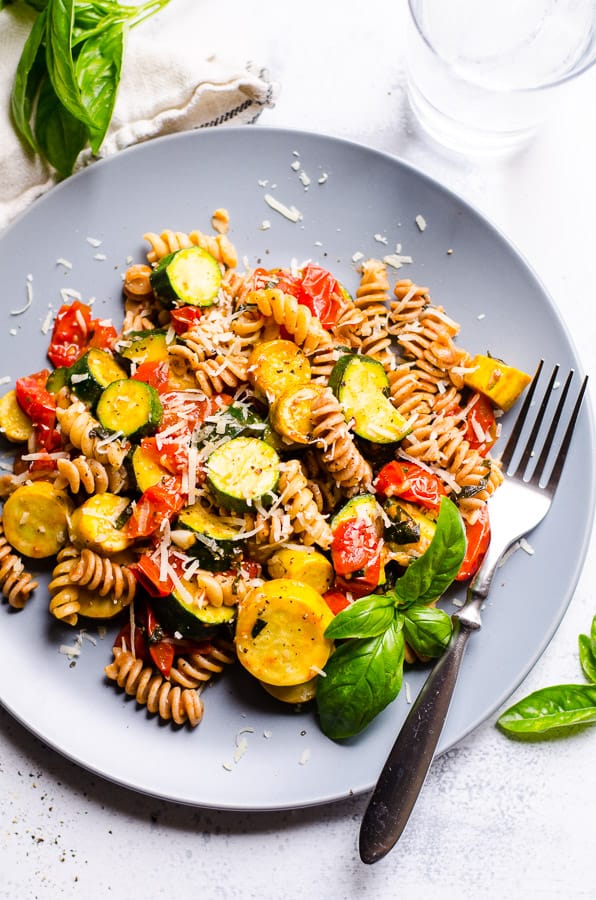 pasta with zucchini and tomatoes