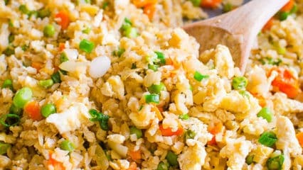 Healthy Cauliflower Fried Rice (15 Minutes)