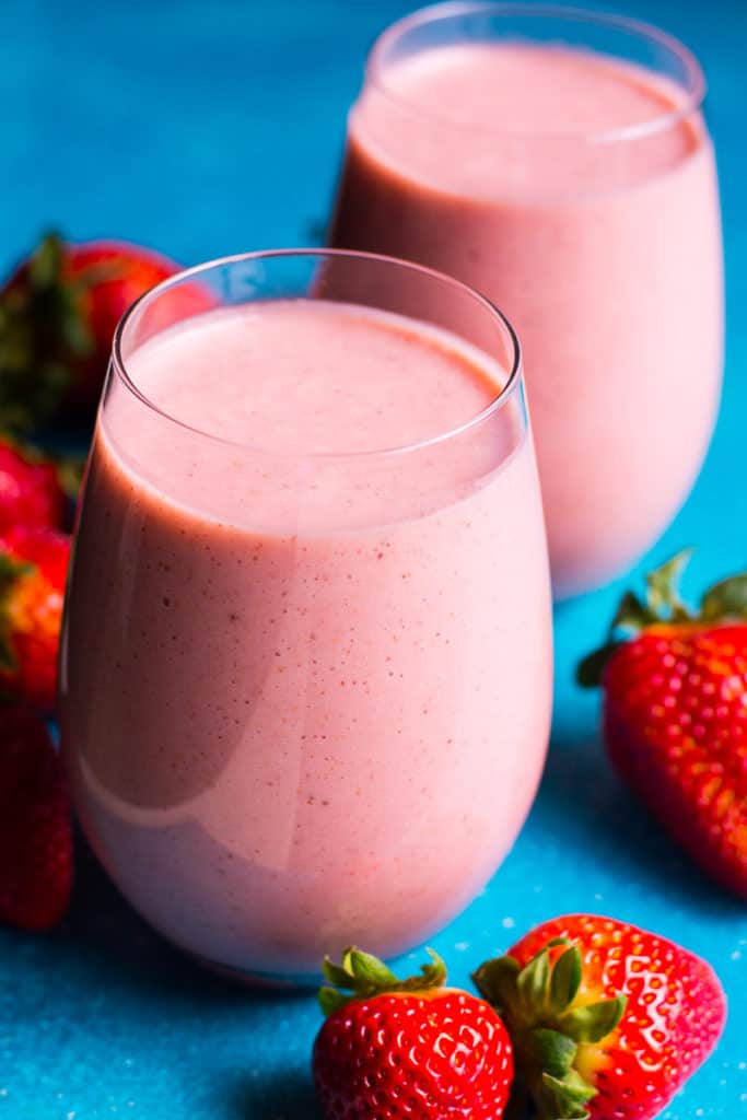 Perfect Strawberry Yogurt Smoothie