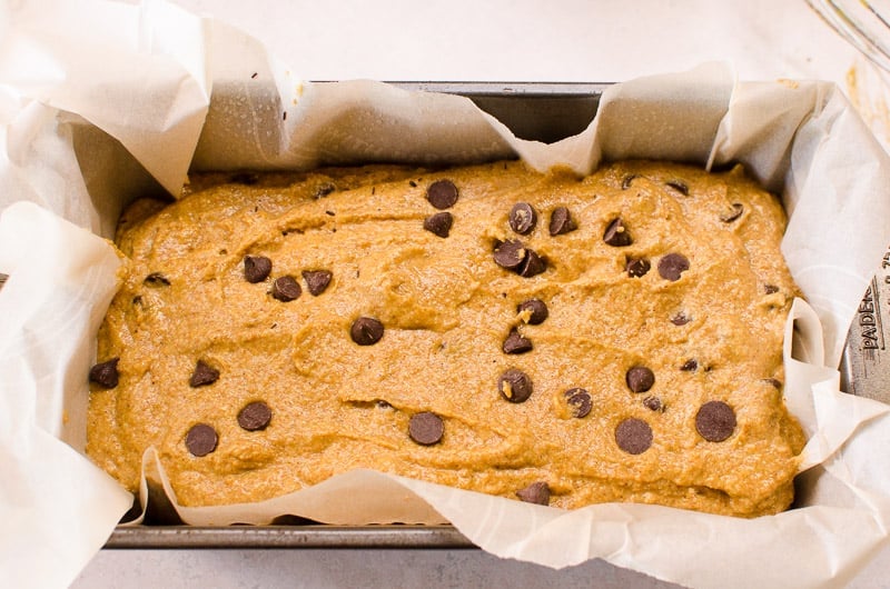 pumpkin bread with chocolate chips