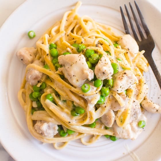 Instant Pot Chicken Alfredo {Skinny} - iFOODreal.com