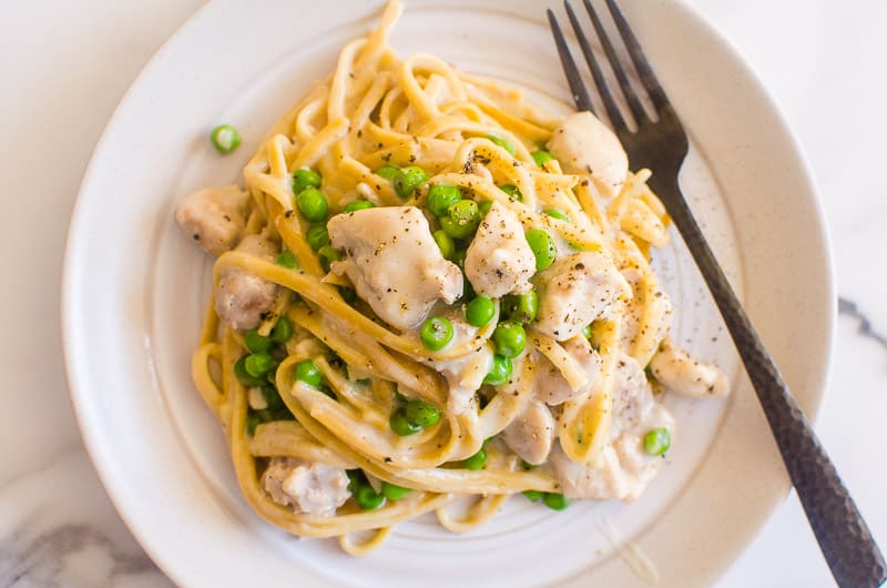 plate of instant pot chicken alfredo