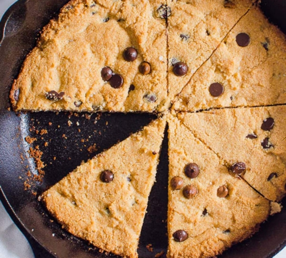 Healthy Skillet Cookie with Almond Flour