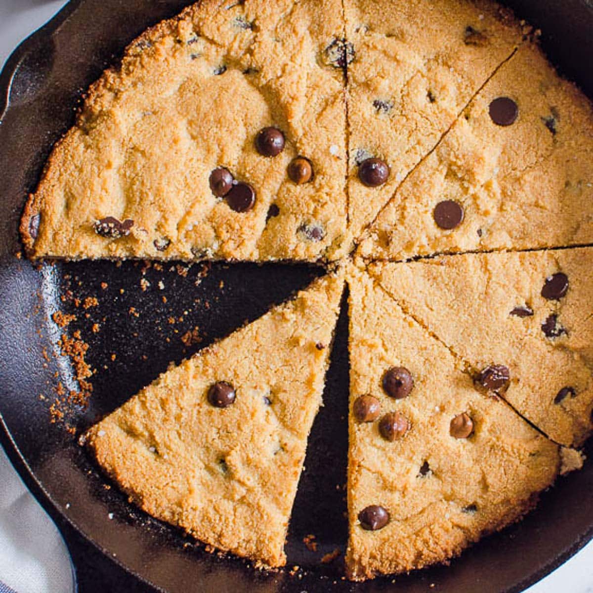 Healthy Skillet Cookie with Almond Flour 