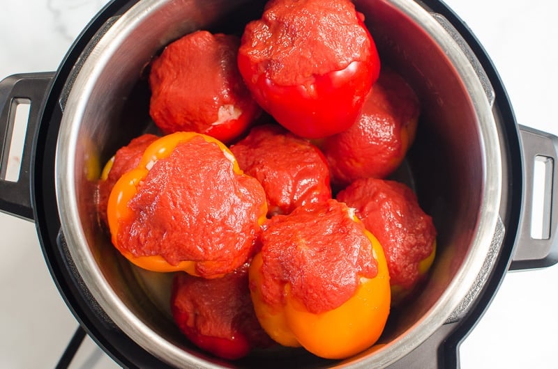 instant pot stuffed peppers ready to be cooked