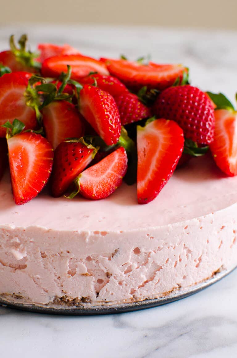 Healthy No Bake Strawberry Cheesecake