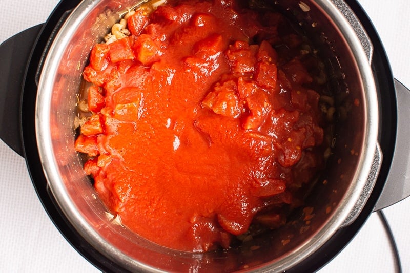 diced tomatoes with other ingredients in instant pot