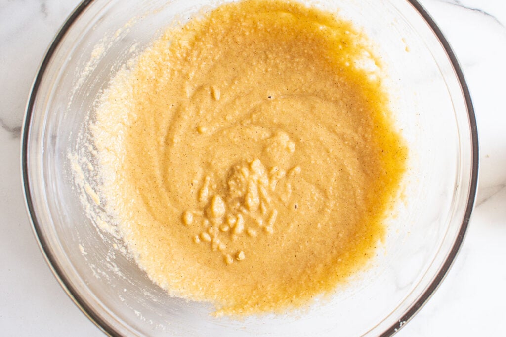 add almond flour to peach cobbler liquid ingredients