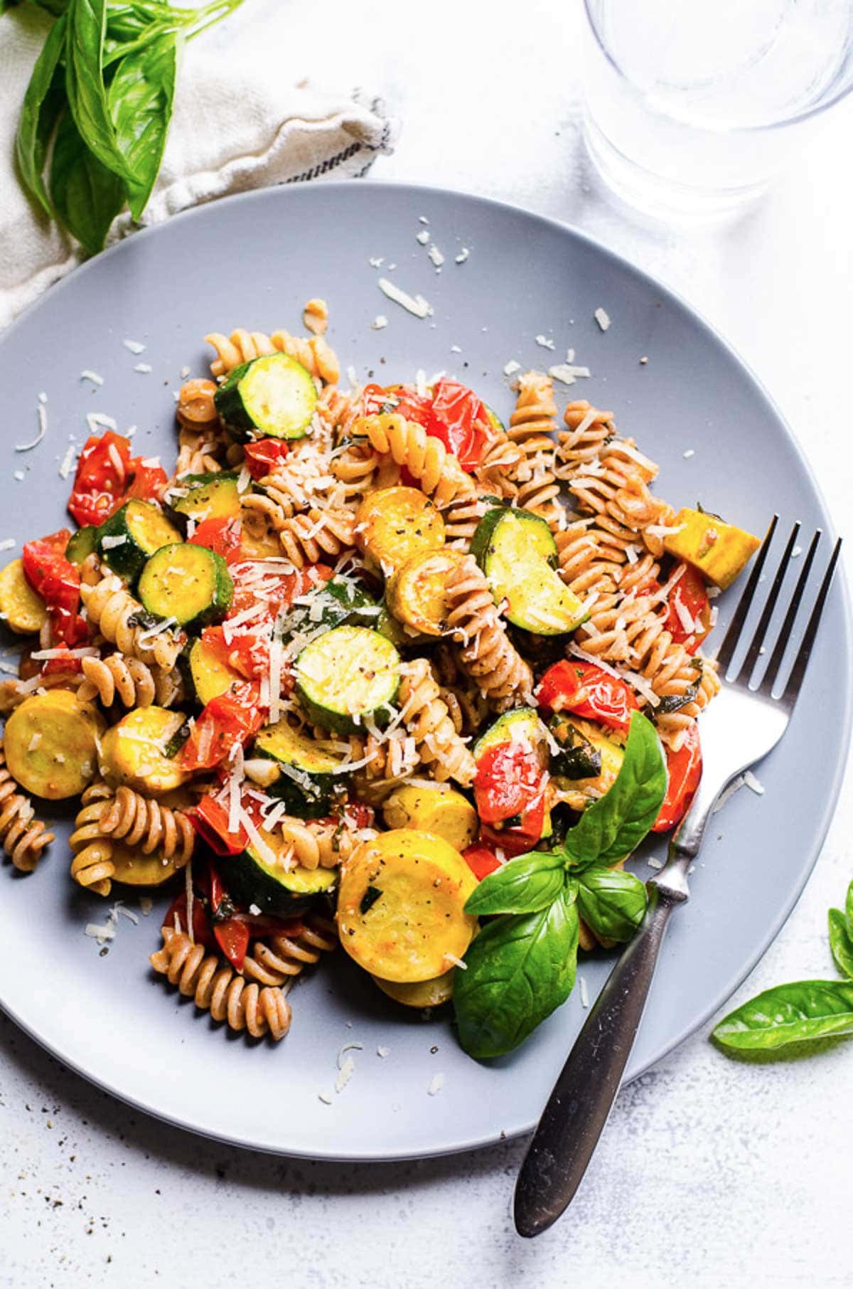 pasta-with-zucchini-and-tomatoes-20-minute-dinner-ifoodreal