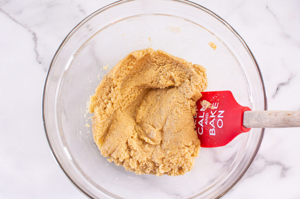 make pecan bar shortbread crust with almond flour
