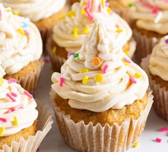 Low Sugar Healthy Vanilla Cupcakes