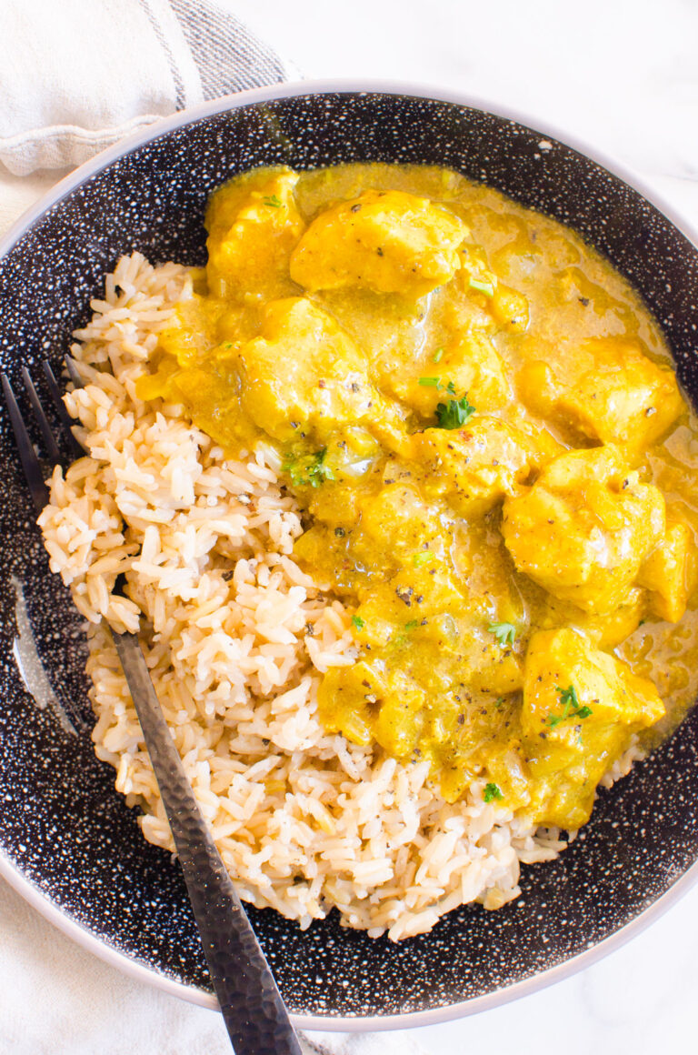 Yellow Chicken Curry {Quick and Easy} - iFoodReal.com