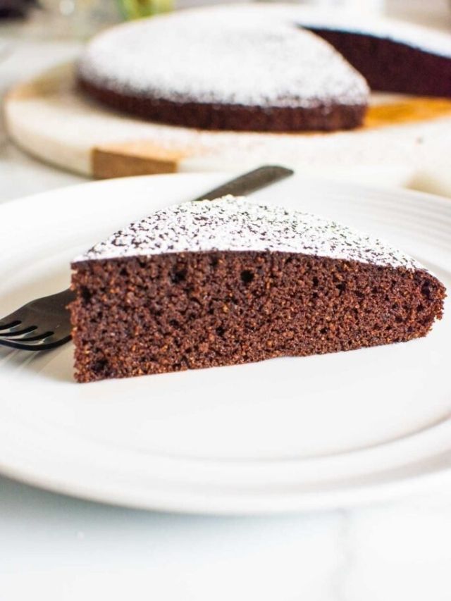 Almond Flour Chocolate Cake - Ifoodreal.com