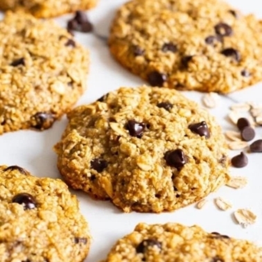 healthy banana cookies with oatmeal and chocolate chips