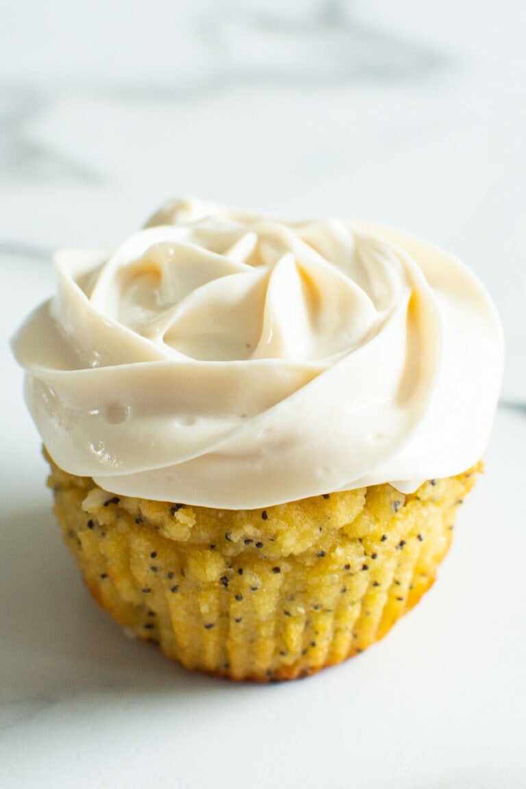 Greek Yogurt Frosting (Thick for Cakes and Cupcakes)