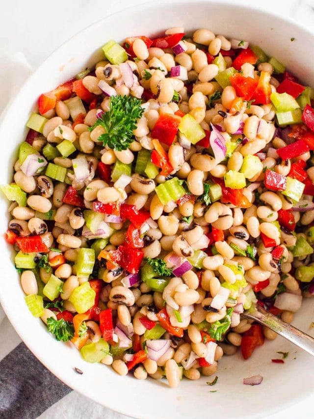 15 Minute White Bean Salad Story - iFoodReal.com