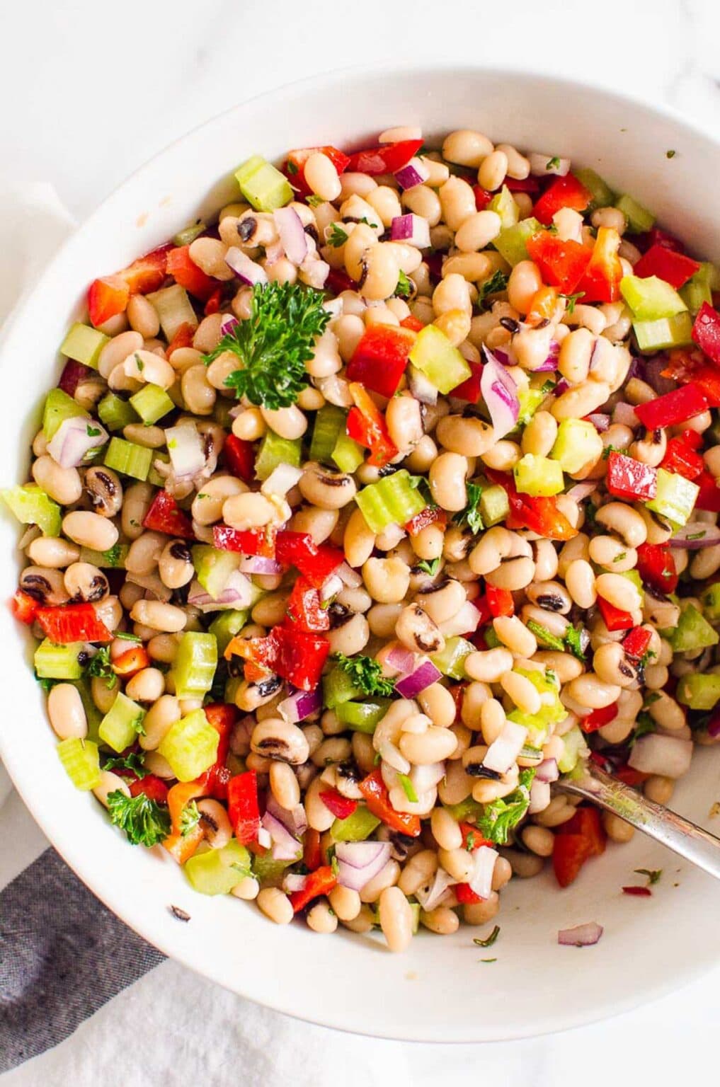 Easy White Bean Salad - iFoodReal.com