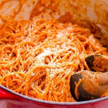 Spaghetti in Tomato Sauce