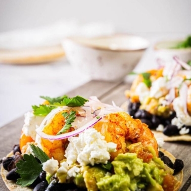 Shrimp tostadas ready to eat.