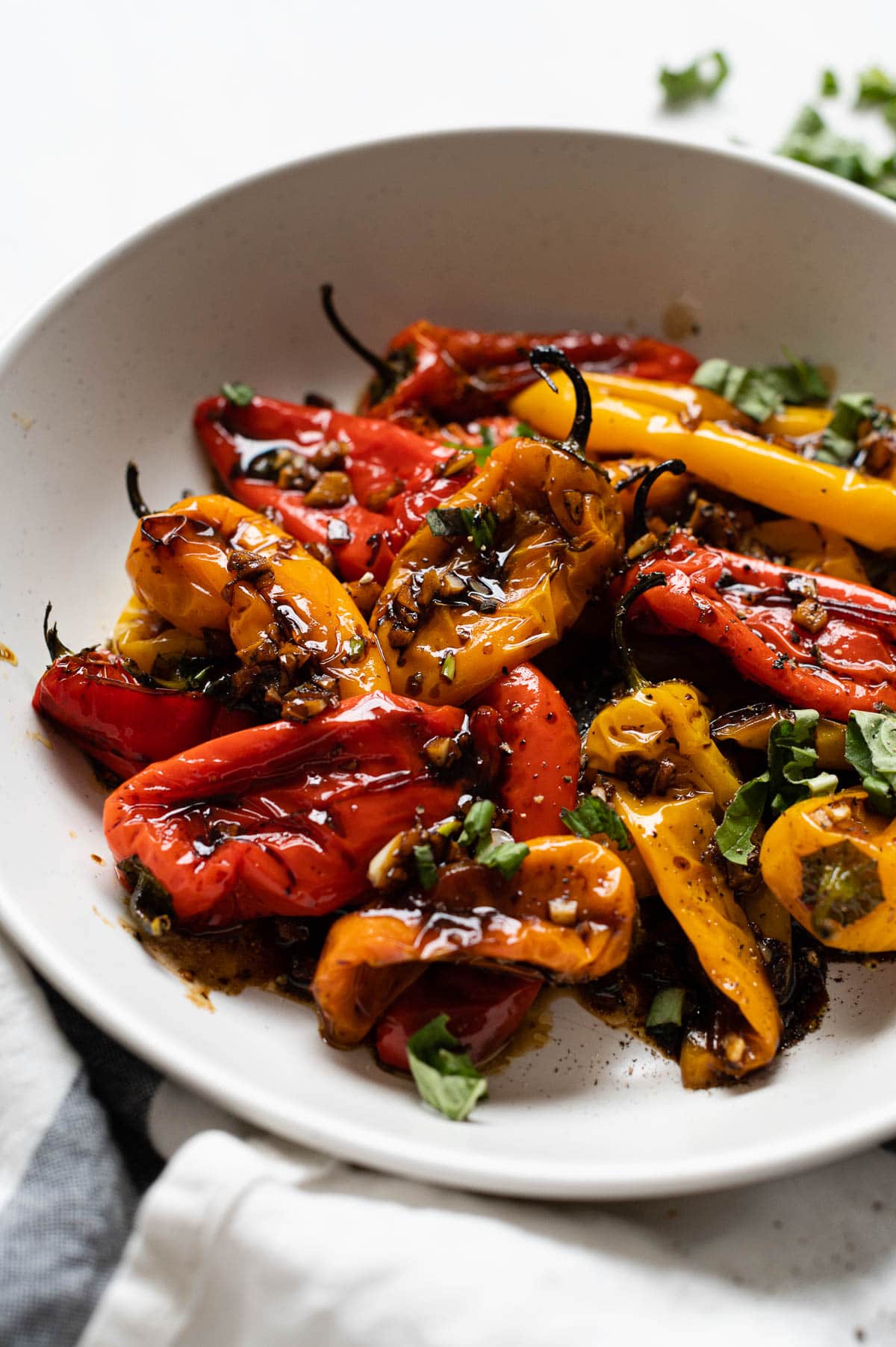 A side view of roasted mini peppers final dish.