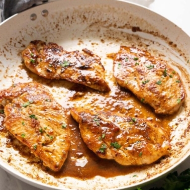 How to Cook Chicken Breast in a Pan