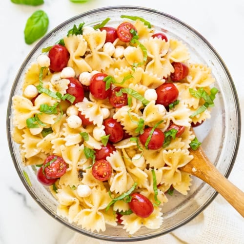 Best Caprese Pasta Salad (20 Minutes,One Bowl)