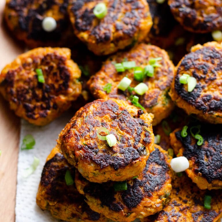 Canned Salmon Cakes (Salmon Patties) - iFoodReal.com