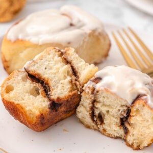Cottage cheese cinnamon rolls on a plate.